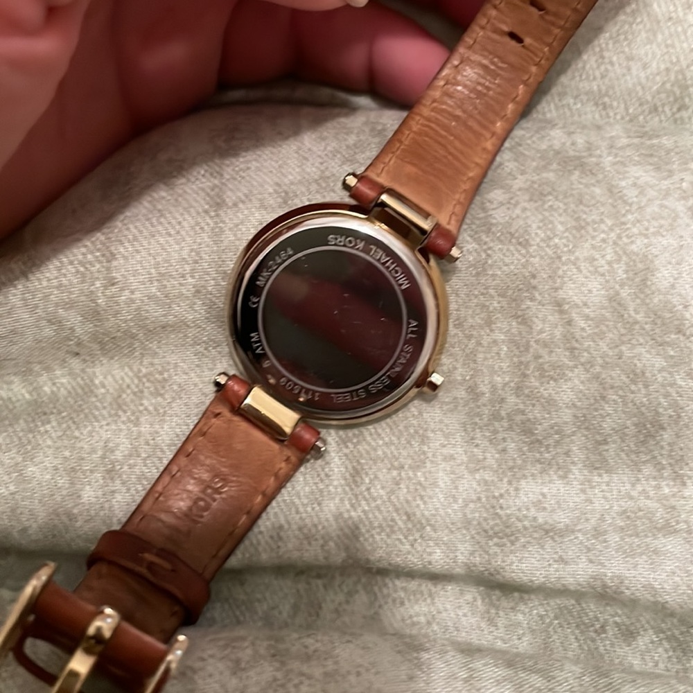 Michael Kors Watch - Picture 3 of 5